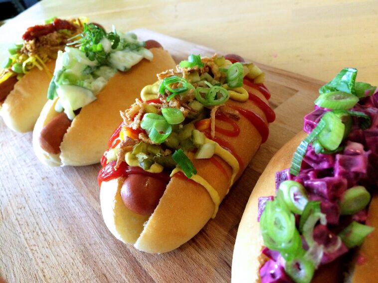 WHAT ARE IN 7/11 hotdogs?