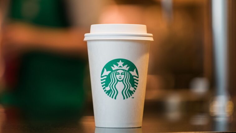 What are the colors for Starbucks?