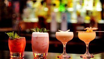 What are the ten classic cocktails?