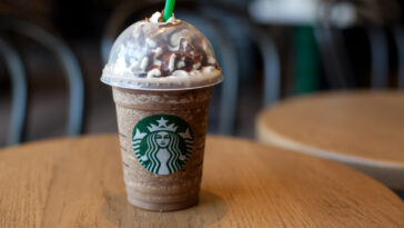 What bottled drinks do they sell at Starbucks?