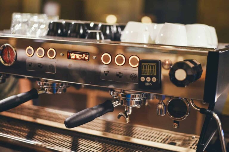 What coffee machines do Starbucks use?
