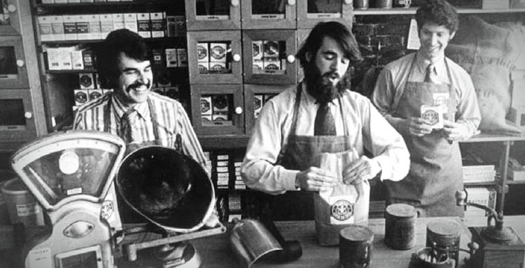 What did Starbucks sell in 1971?