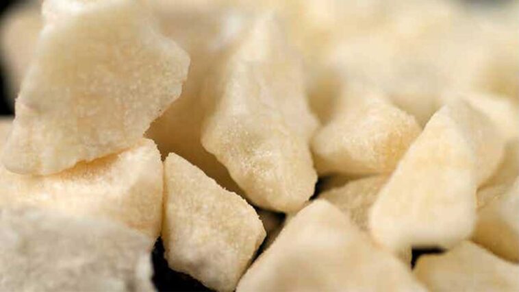 What does Khione look like?