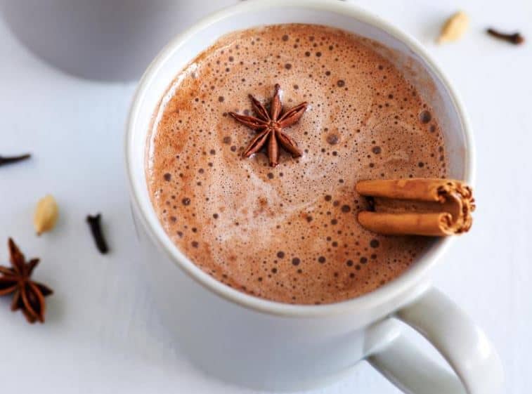 What does an iced chai latte taste like?