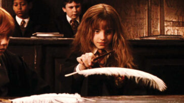 What does leviosa mean in Harry Potter?