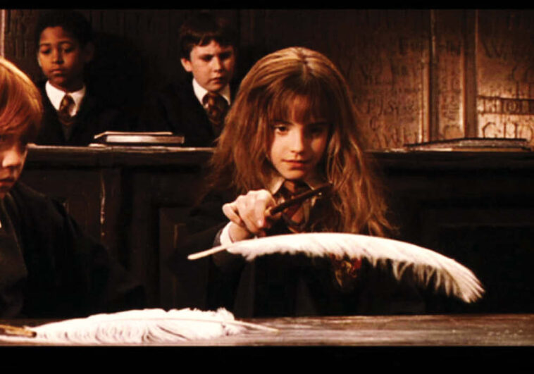What does leviosa mean in Harry Potter?