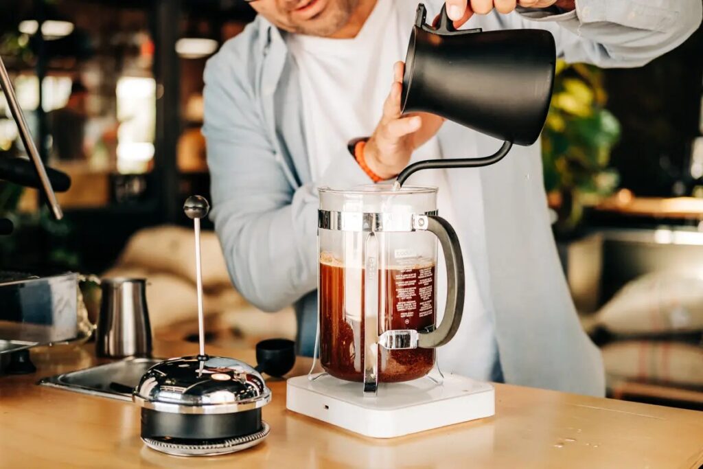 ¿Qué equipo necesito para hacer café en casa?