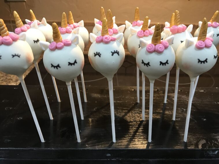 What flavor is Unicorn Cake Pop?