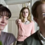 What happened to Ayaka's parents?