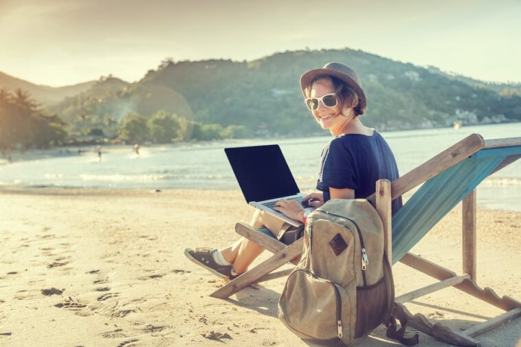 What is digital nomad?