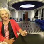 What is feminine for Grande?