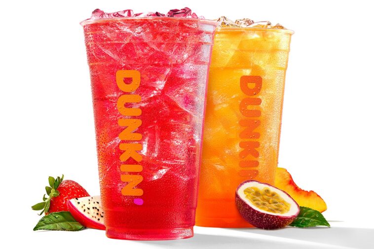 What is in a strawberry refresher from Dunkin?