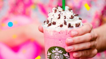 What is in the Flamingo frappuccino?