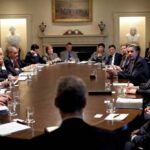 What is the Tagalog of cabinet?