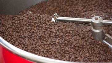 What is the difference between Blonde Roast and medium roast?