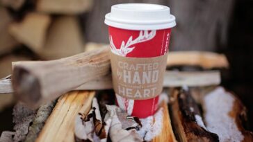 What is the healthiest drink at Starbucks without caffeine?