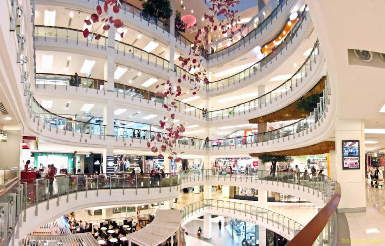 What is the largest mall in the world?