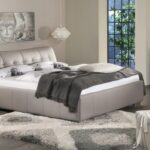 What is tres grand lit?