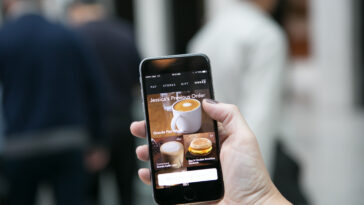 What is wrong with Starbucks mobile ordering?