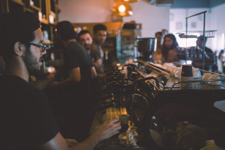 What time are coffee shops most busy?