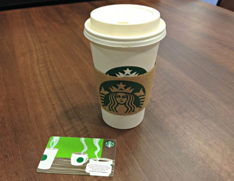 Whats in a skinny vanilla latte at Starbucks?