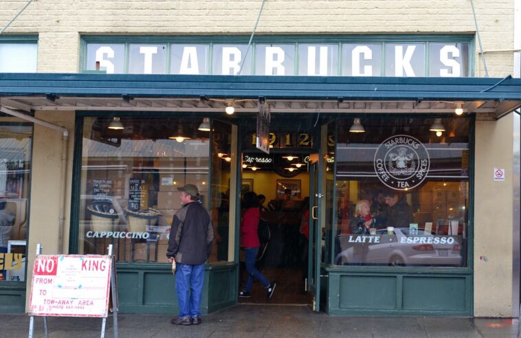 When was the first Starbucks in New Jersey?