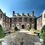 Where can I work in Williamsburg?