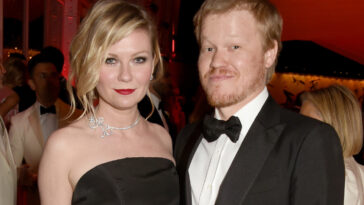 Who is Ayaka's fiance?