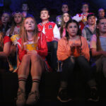 Who kisses in 13: The Musical?