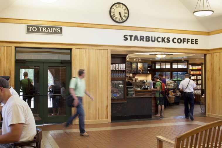 Why are Starbucks closed in California 2022?