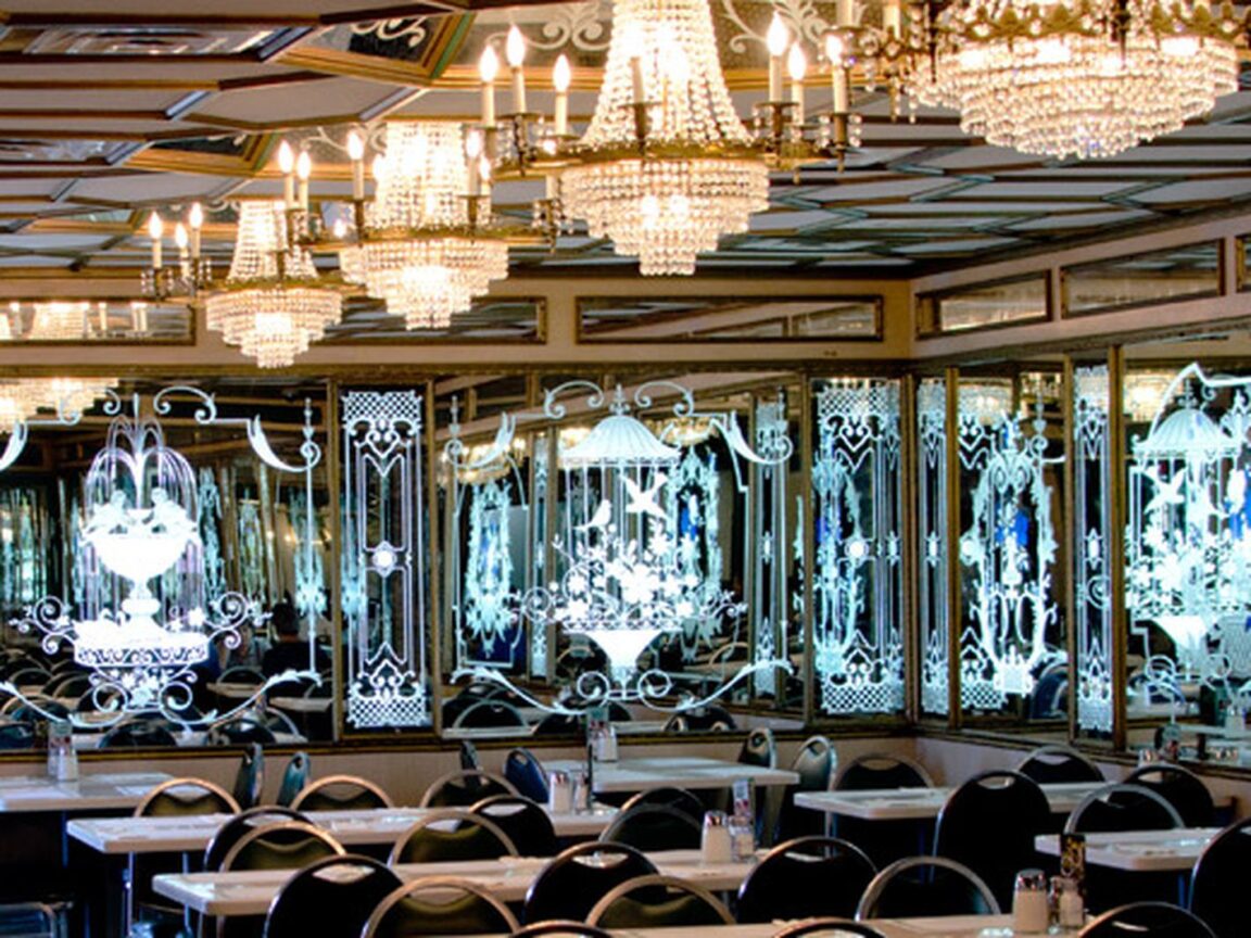 Why is Versailles a Cuban restaurant?