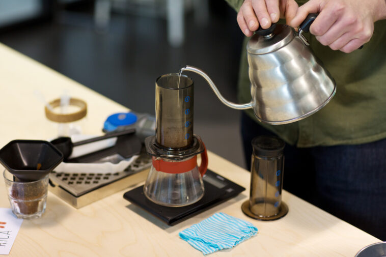 Why is aeropress coffee less acidic?