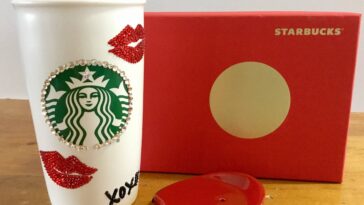 Will Starbucks wash my cup?