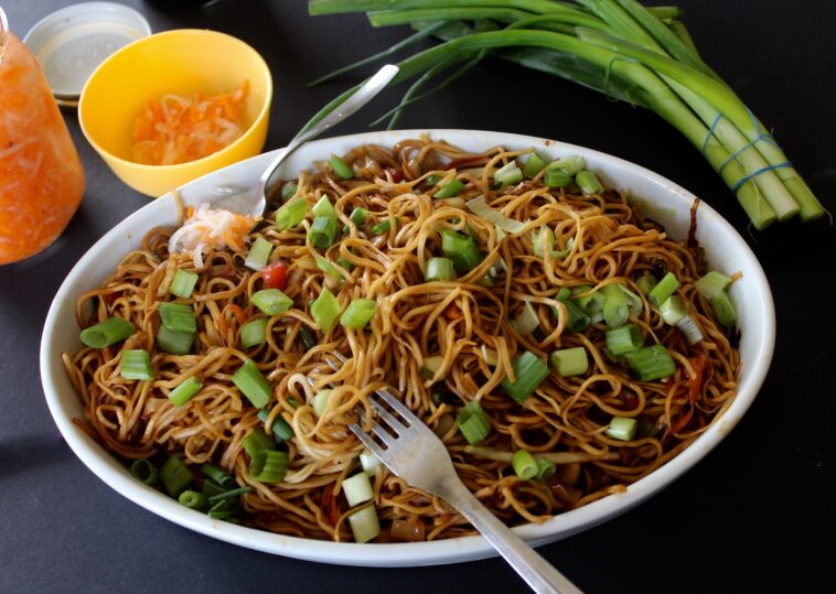 Are Chinese noodles the same as chow mein noodles?