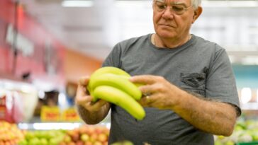 Are bananas good for elderly?