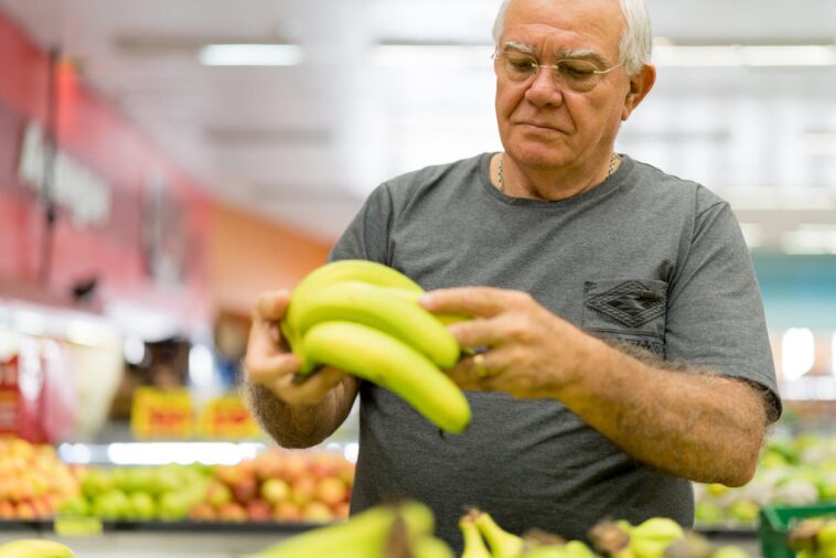 Are bananas good for elderly?
