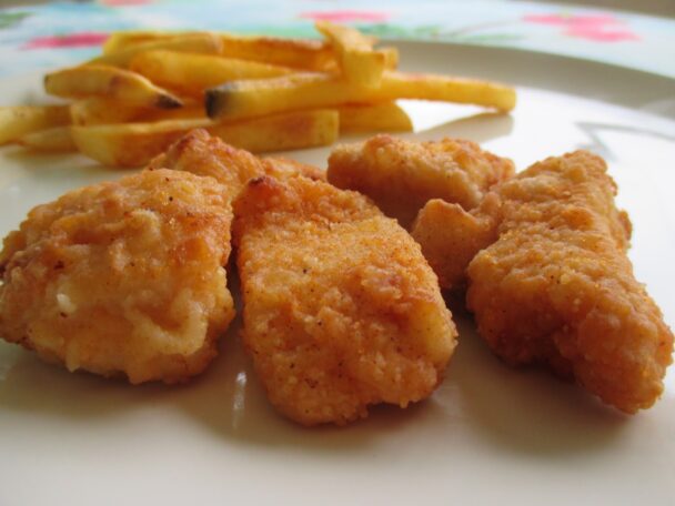 are wendy%ca%bcs chicken nuggets real chicken