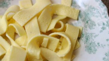 Are egg noodles low carb?