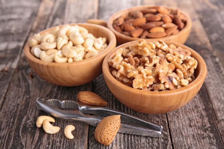 Are nuts allowed on Whole30?