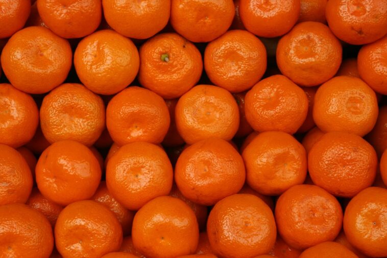 Are oranges dyed?