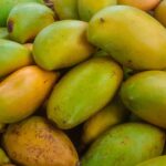 Are raw mangoes acidic?