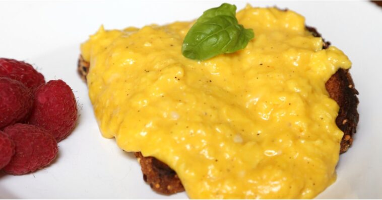 Are scrambled eggs good for losing belly fat?