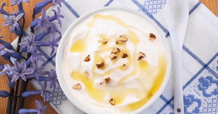 Can Greek yogurt cause lactose?