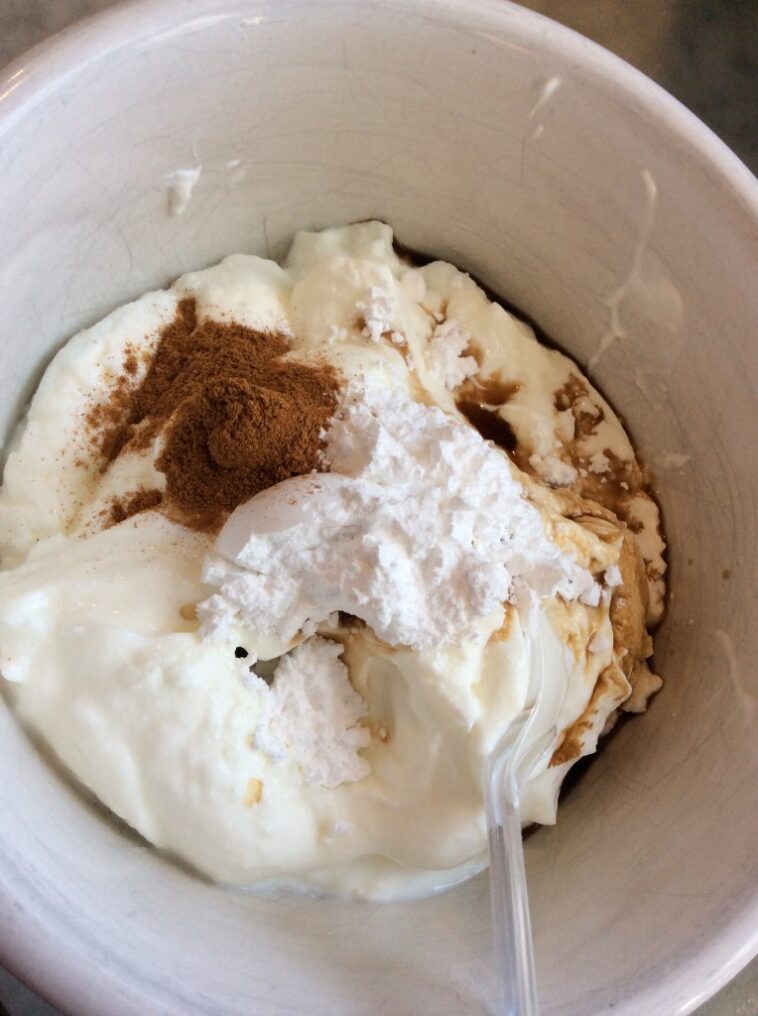 Can I add vanilla extract to plain Greek yogurt?