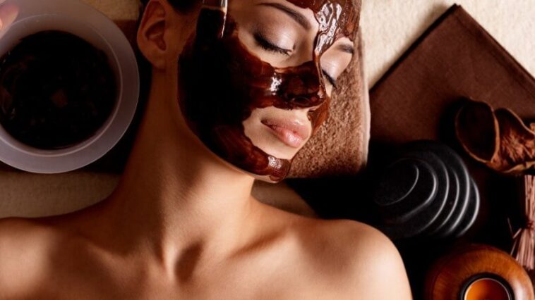 Can I apply dark chocolate on face?