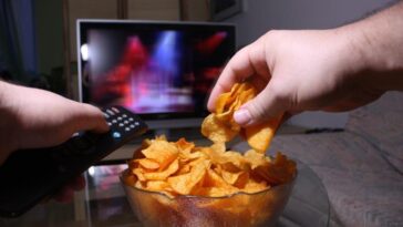 Can I eat chips while dieting?
