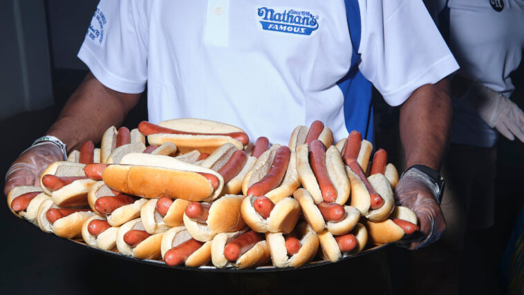 Can I eat hot dogs to bulk?
