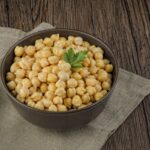 Can I eat okra while taking warfarin?