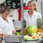 Can a dietitian work in food industry?