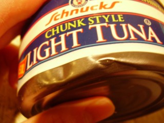 Can canned tuna have botulism?